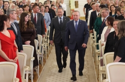 Автобусы, признание и &laquo;Любовь&raquo;