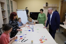 Александр Беглов: Центр социального обслуживания в Центральном районе стал &laquo;вторым домом&raquo; для многих жителей, таким должны стать и &laquo;серебряные центры&raquo;